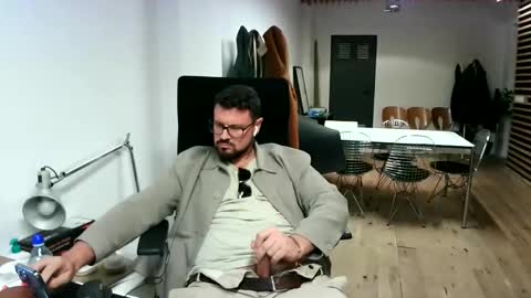 Snapshot of maythe4bwu chatting on September 30, 10:53 pm maythe4bwu online show from September 30, 10:53 pm