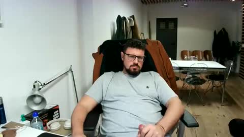 Snapshot of maythe4bwu chatting on October 4, 1:09 pm maythe4bwu online show from October 4, 1:09 pm