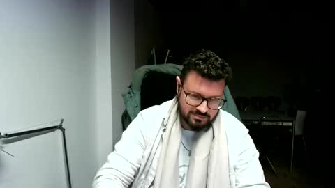 Snapshot of maythe4bwu chatting on December 7, 7:16 pm maythe4bwu online show from December 7, 7:16 pm