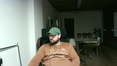 Snapshot of maythe4bwu chatting on December 15, 2:05 pm maythe4bwu online show from December 15, 2:05 pm