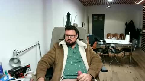 Snapshot of maythe4bwu chatting on October 26, 12:28 pm maythe4bwu online show from October 26, 12:28 pm