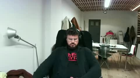 Snapshot of maythe4bwu chatting on January 23, 1:13 pm maythe4bwu online show from January 23, 1:13 pm