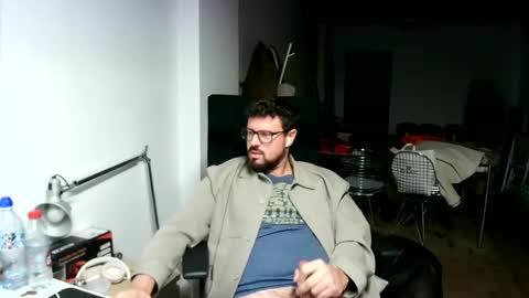 Snapshot of maythe4bwu chatting on September 13, 9:12 am maythe4bwu online show from September 13, 9:12 am