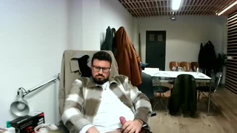 Snapshot of maythe4bwu chatting on October 21, 10:35 pm maythe4bwu online show from October 21, 10:35 pm