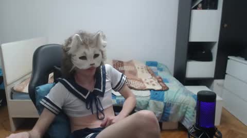 Bri online show from April 12, 9:30 pm