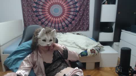 Bri online show from April 14, 7:17 pm