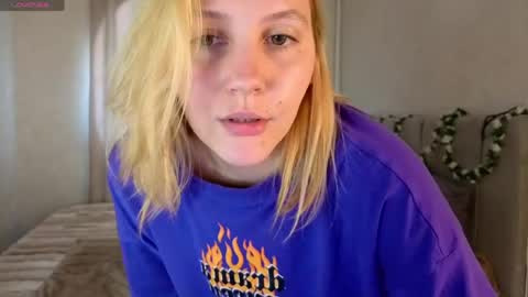 Melissa online show from May 5, 1:23 am