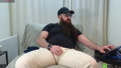 Snapshot of meaty_roll chatting on February 19, 4:22 pm Meaty Roll online show from February 19, 4:22 pm
