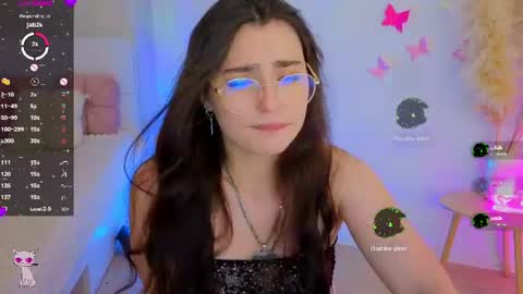 Dina online show from July 8, 9:07 pm
