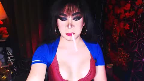 THE QUEEN ALPHA   Queen Medusa Prey online show from September 19, 4:00 pm