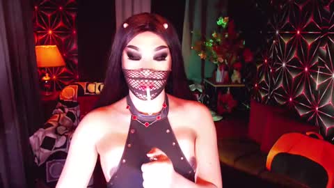 THE QUEEN ALPHA   Queen Medusa Prey online show from March 10, 3:41 pm