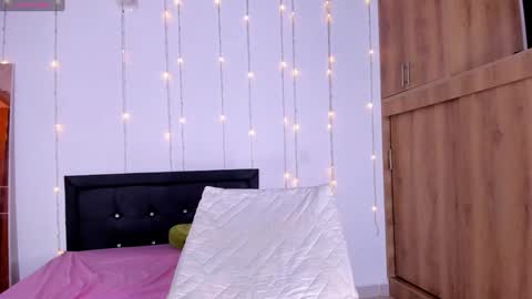 medussa13 online show from February 5, 12:06 pm