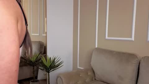 MedussaEyes online show from October 23, 7:59 pm