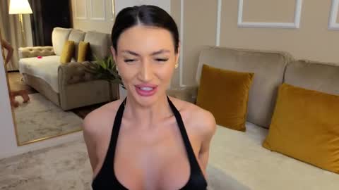 MedussaEyes online show from March 23, 8:58 pm