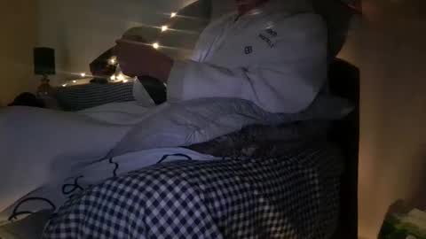 Snapshot of meetings_avalable chatting on December 3, 3:26 am Jack Jack online show from December 3, 3:26 am