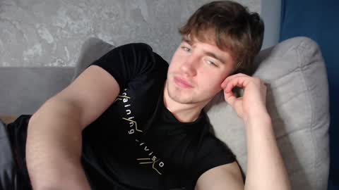 Max online show from January 27, 1:37 am