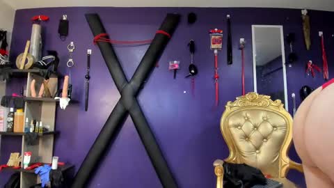 megan chaotic online show from October 11, 6:07 am