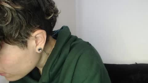 Megan and sophi online show from December 3, 9:48 pm