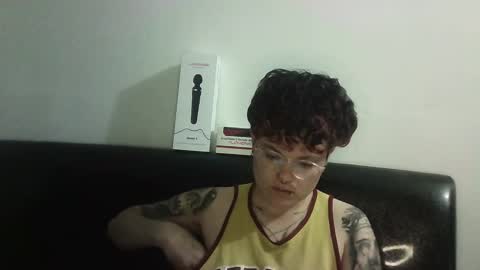 Megan and sophi online show from February 25, 10:48 am