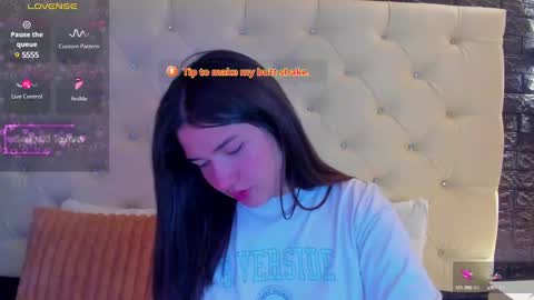     online show from March 11, 11:33 am