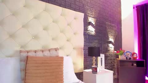     online show from March 12, 2:45 pm