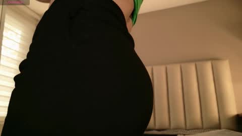     online show from October 1, 12:26 pm