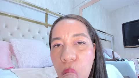 Snapshot of megan_rous2 chatting on September 25, 3:35 am megan online show from September 25, 3:35 am