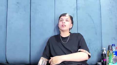 megan_thompsonn_ online show from May 24, 2:52 am
