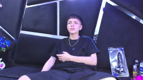 megan_thompsonn_ online show from December 18, 2:18 am