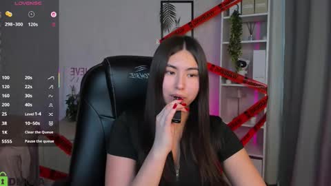 Snapshot of megan_williamms chatting on October 23, 9:44 am Megan online show from October 23, 9:44 am