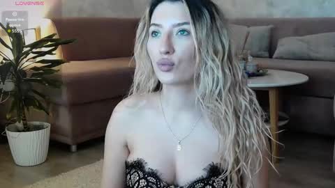 Megan online show from May 19, 6:48 pm