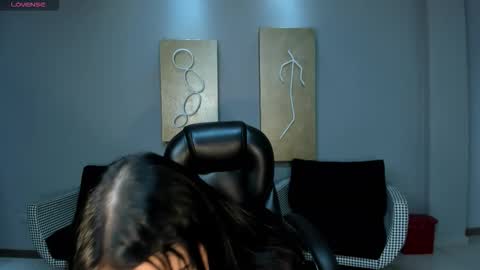 Megan Cross online show from December 4, 4:01 am