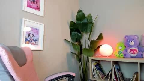 meganpeach_ online show from November 25, 5:50 am