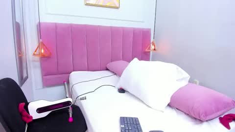 Megan  online show from October 27, 8:09 pm