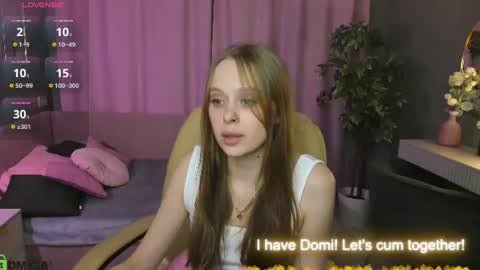 megg_ryan online show from July 19, 9:23 am