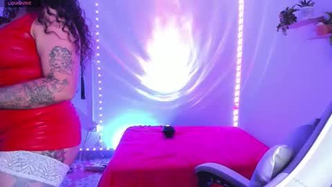   online show from October 3, 11:24 pm