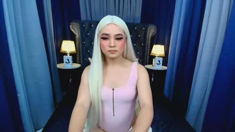 meggan  . maria shantal online show from March 4, 4:09 am