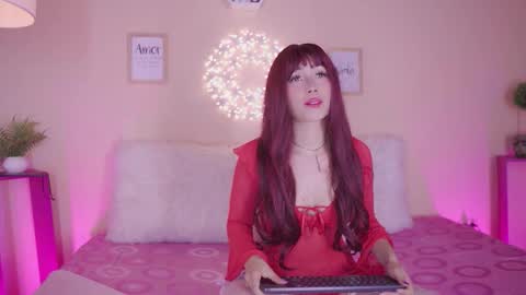 Meggie 1J online show from November 8, 9:40 pm