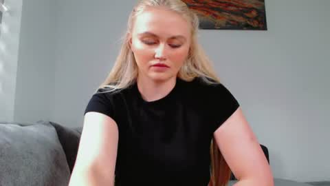 Melania online show from July 9, 11:58 am