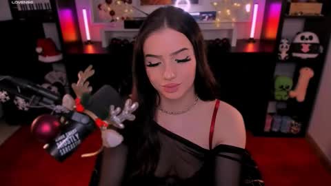 Melanie  online show from December 13, 7:53 pm