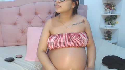 Ariana  You want to give my baby a gift   online show from December 4, 11:13 am