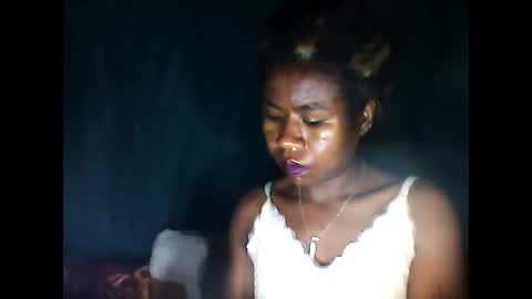 melanih online show from May 14, 7:06 am