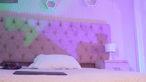 MelanyLuv online show from January 31, 8:39 pm