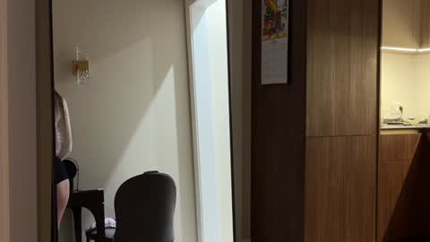 Adel online show from January 31, 3:00 pm