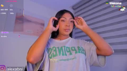 melanyriz online show from August 4, 7:37 am