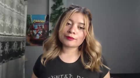 meliinna_xxx online show from December 5, 3:17 am