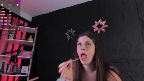 Melissa online show from January 18, 3:43 pm