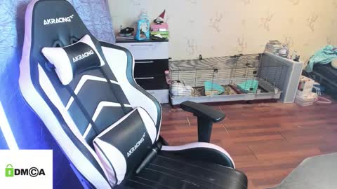 melisanilson online show from March 6, 9:58 pm