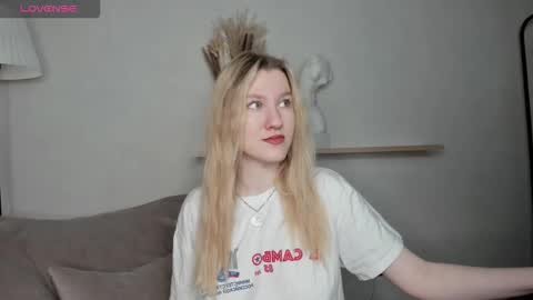 melissa_moooree online show from December 2, 8:02 am