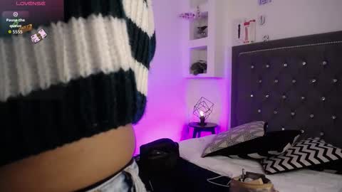 Melissa online show from November 29, 9:11 pm